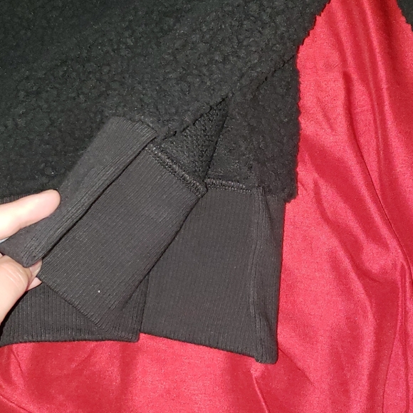 Fuzzy Pullover - Picture 4 of 4